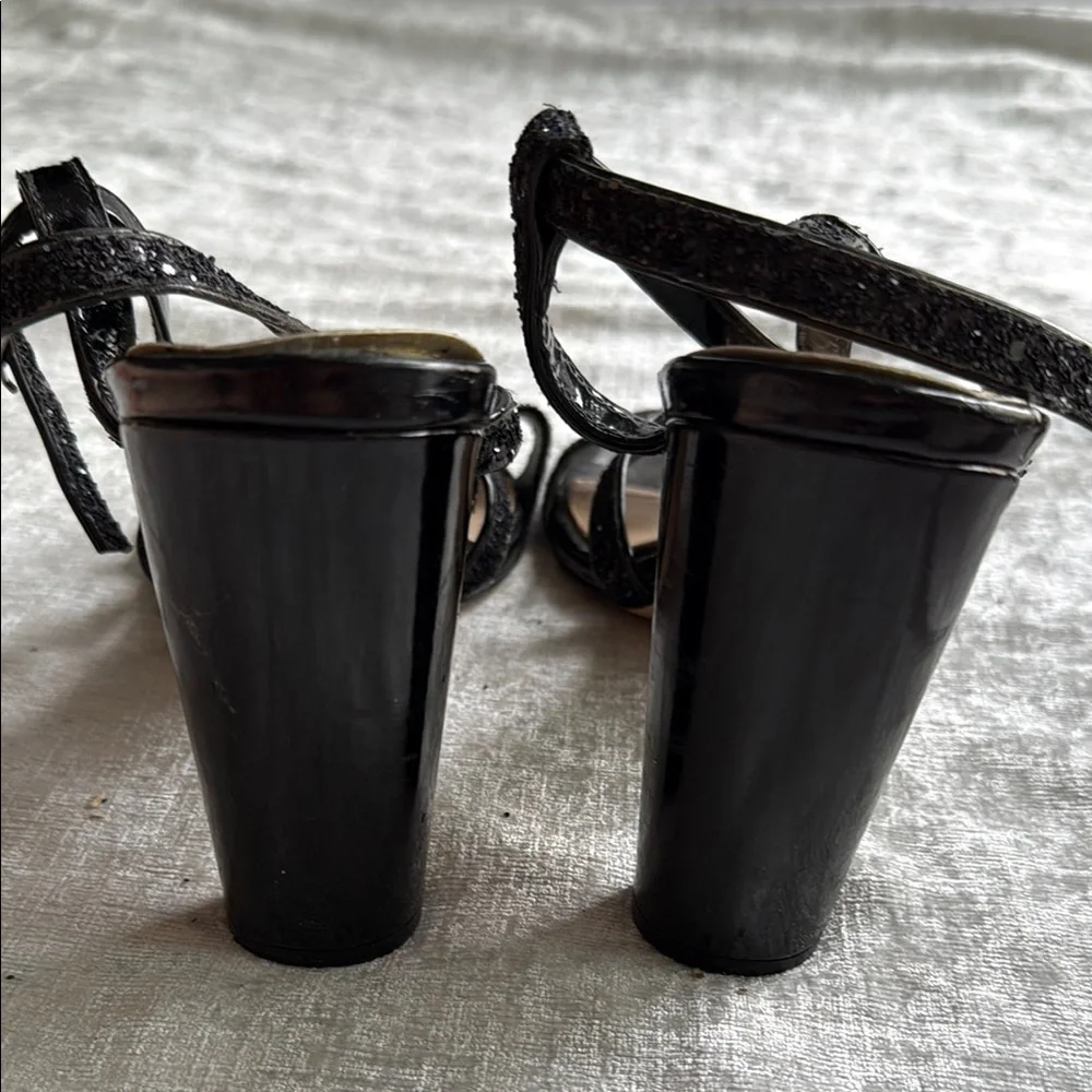 Jewel Badgley Mischka Black Patent Leather Heels